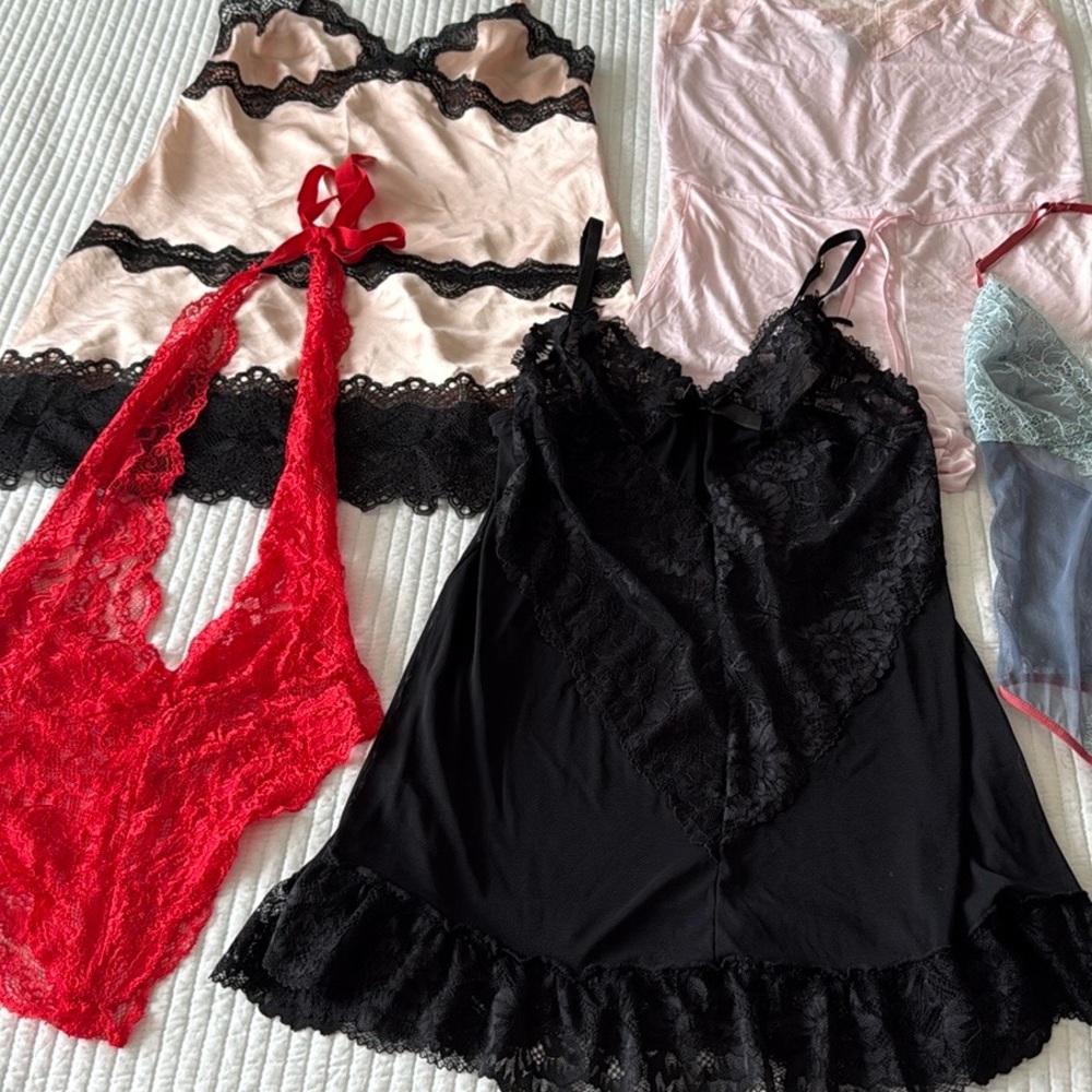 Victoria's secret sexy lace lingerie bundle